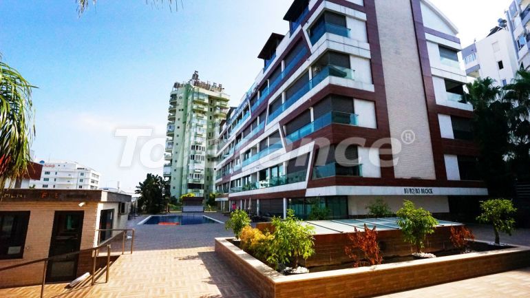 Квартира в Коньяалты, Анталия с бассейном: купить недвижимость в Турции - 98085