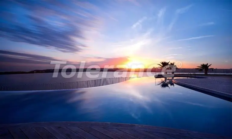 Квартира в Кючюкчекмедже, Стамбул вид на море с бассейном в рассрочку: купить недвижимость в Турции - 36407