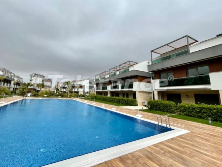 Квартира в Кунду, Анталия с бассейном: купить недвижимость в Турции - 101489