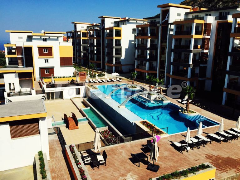 Квартира от застройщика в Кушадасы вид на море с бассейном: купить недвижимость в Турции - 98222