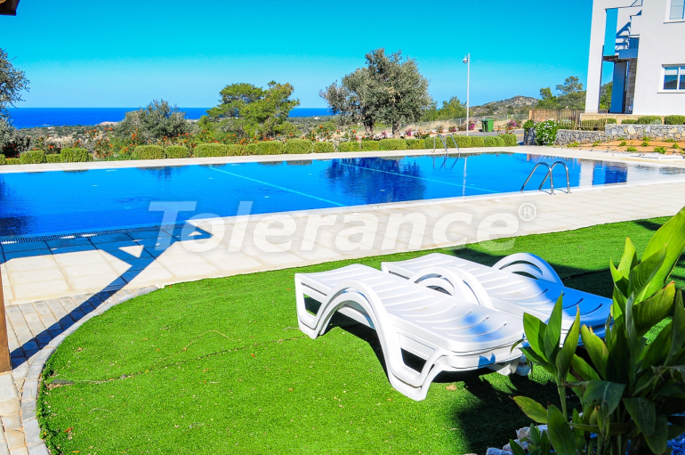Квартира в Кирения, Северный Кипр вид на море с бассейном: купить недвижимость в Турции - 105676