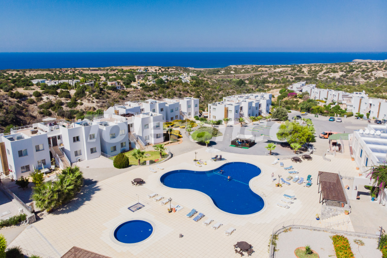 Квартира в Кирения, Северный Кипр вид на море с бассейном: купить недвижимость в Турции - 105700