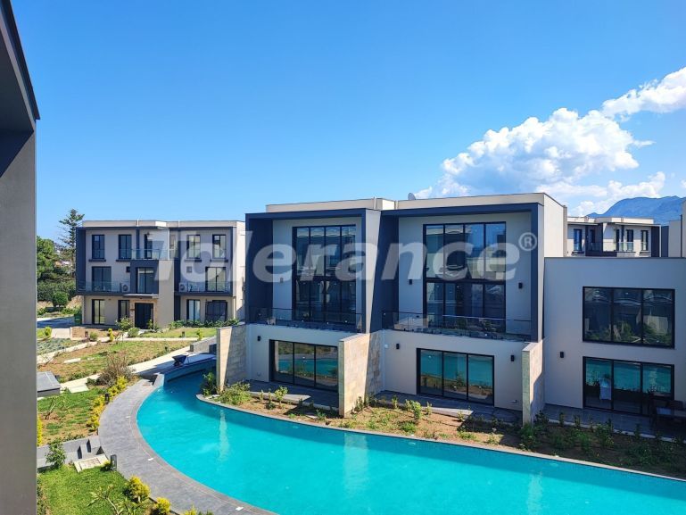 Квартира от застройщика в Кирения, Северный Кипр с бассейном в рассрочку: купить недвижимость в Турции - 105899