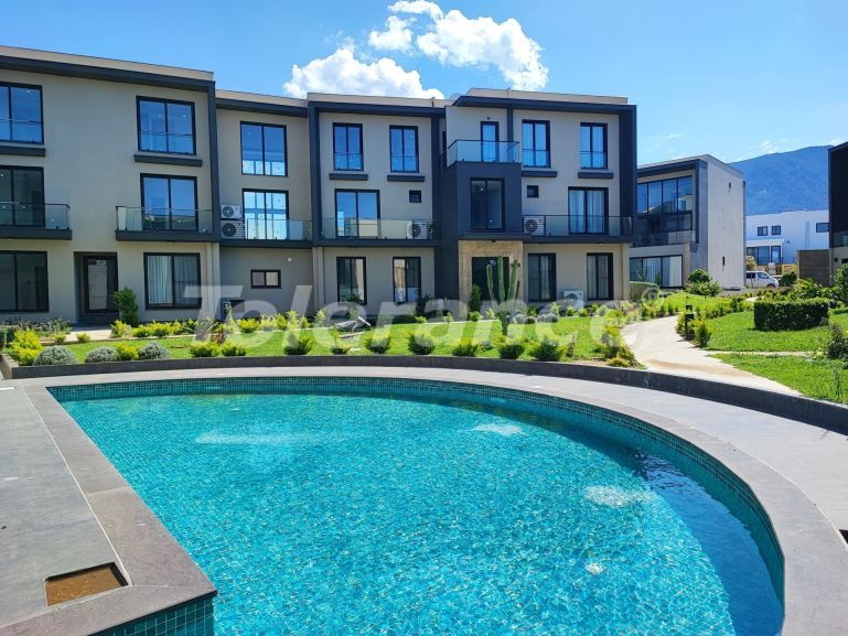 Квартира от застройщика в Кирения, Северный Кипр с бассейном в рассрочку: купить недвижимость в Турции - 105900