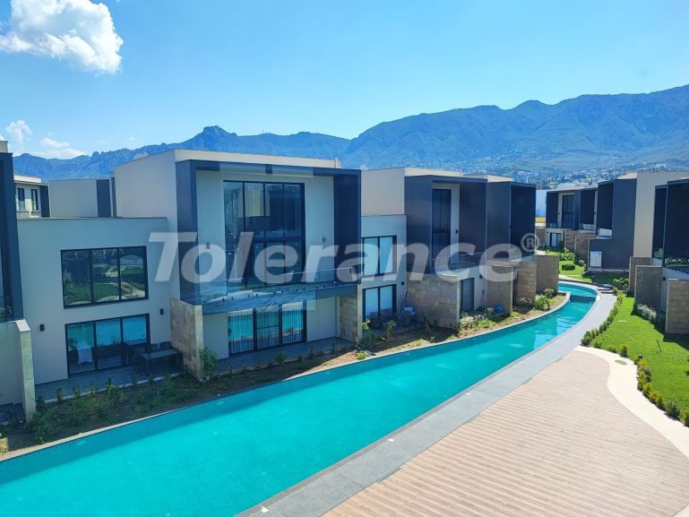 Квартира от застройщика в Кирения, Северный Кипр с бассейном в рассрочку: купить недвижимость в Турции - 105901