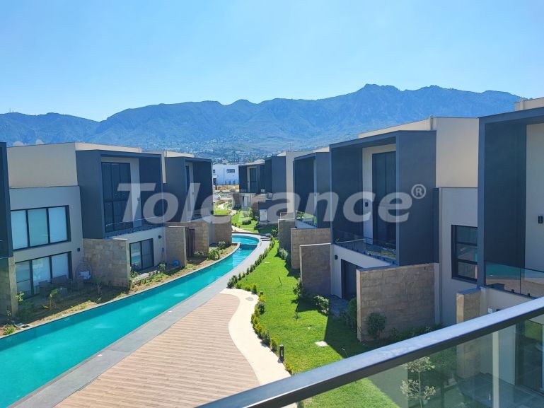 Квартира от застройщика в Кирения, Северный Кипр с бассейном в рассрочку: купить недвижимость в Турции - 105902