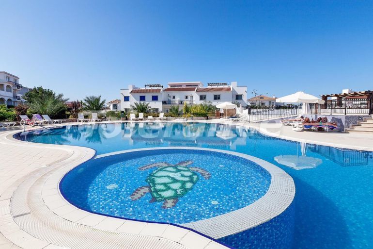 Квартира в Кирения, Северный Кипр вид на море с бассейном: купить недвижимость в Турции - 106067