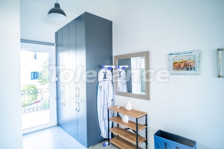 Квартира в Кирения, Северный Кипр вид на море с бассейном: купить недвижимость в Турции - 106103