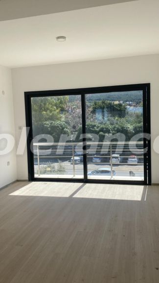 Квартира в Кирения, Северный Кипр вид на море с бассейном: купить недвижимость в Турции - 106955