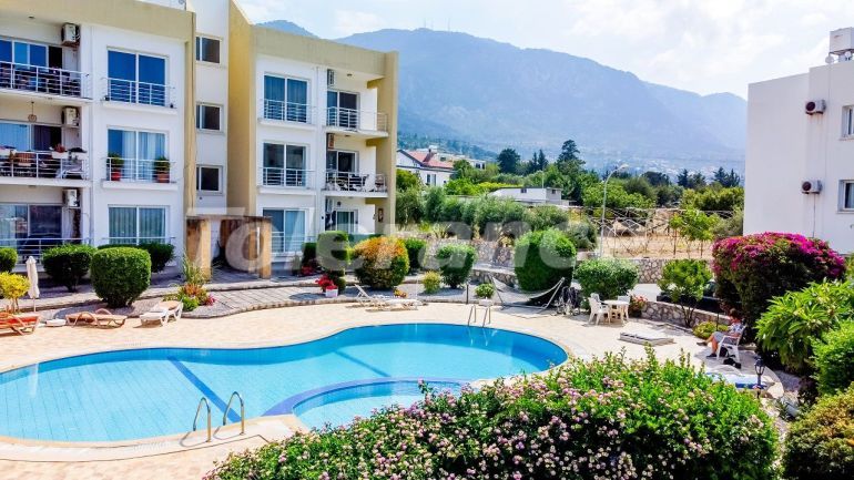 Квартира в Кирения, Северный Кипр с бассейном: купить недвижимость в Турции - 108172