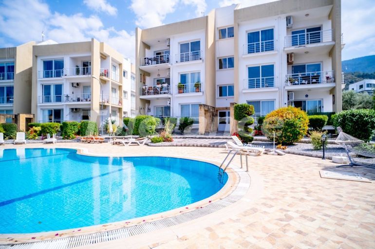 Квартира в Кирения, Северный Кипр с бассейном: купить недвижимость в Турции - 108182