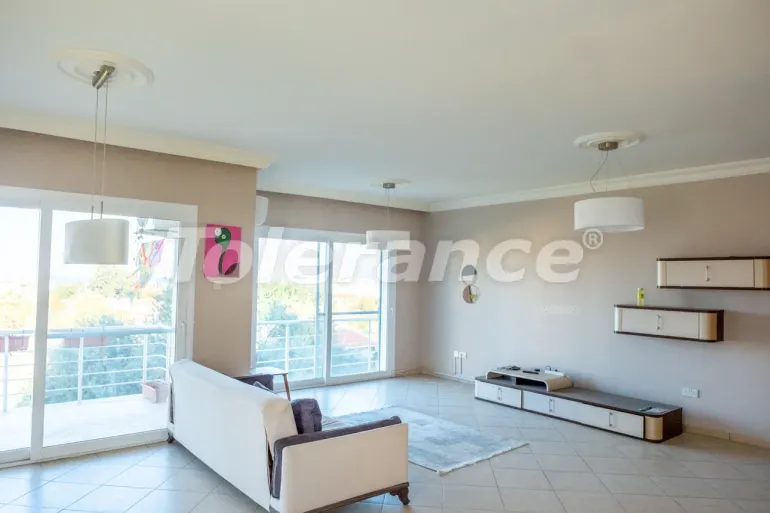 Квартира в Кирения, Северный Кипр с бассейном: купить недвижимость в Турции - 108191