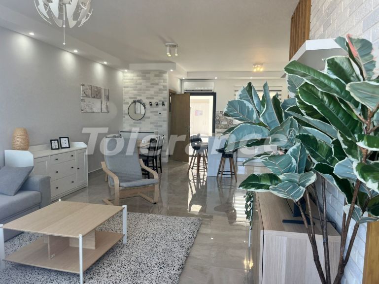 Квартира от застройщика в Кирения, Северный Кипр вид на море с бассейном: купить недвижимость в Турции - 113345