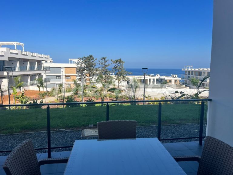 Квартира от застройщика в Кирения, Северный Кипр вид на море с бассейном: купить недвижимость в Турции - 113357