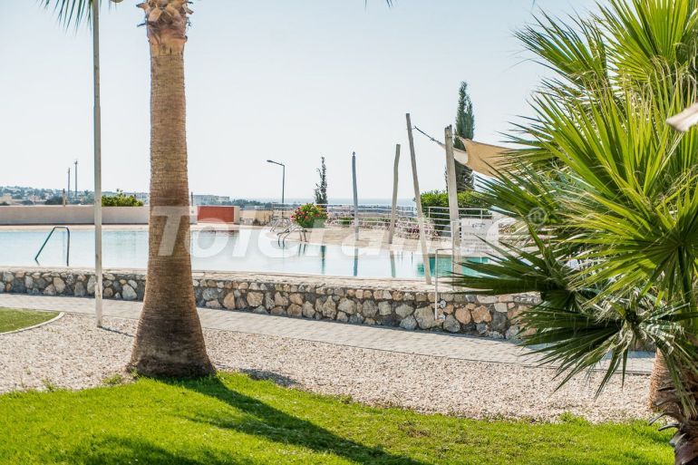 Квартира в Кирения, Северный Кипр вид на море с бассейном: купить недвижимость в Турции - 137147