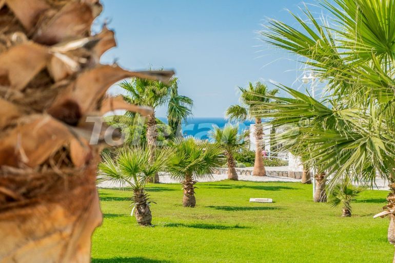 Квартира в Кирения, Северный Кипр вид на море с бассейном: купить недвижимость в Турции - 137148