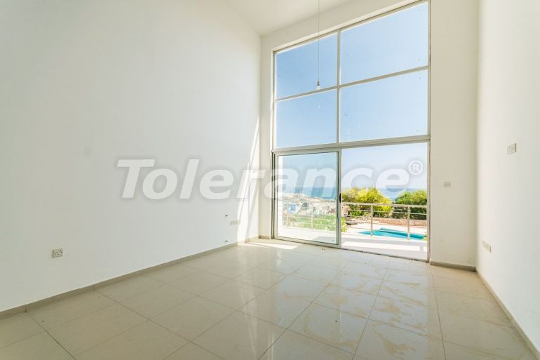 Квартира в Кирения, Северный Кипр вид на море с бассейном в рассрочку: купить недвижимость в Турции - 71110