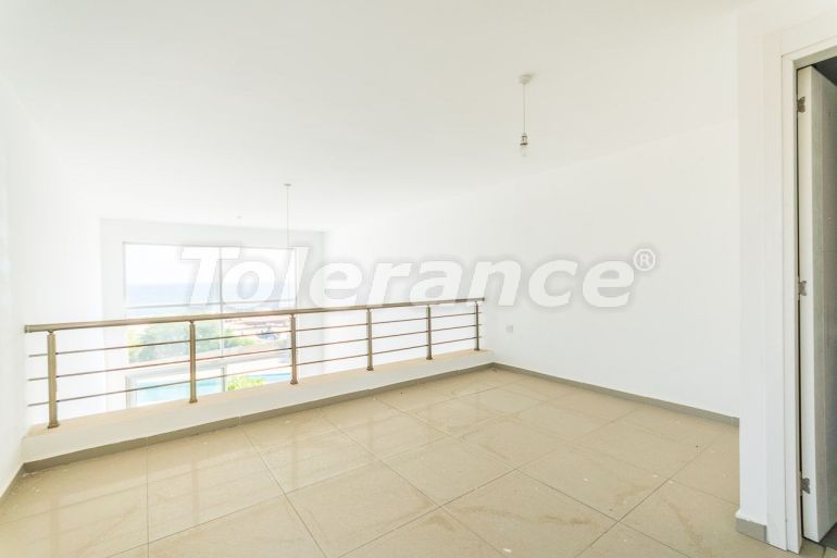 Квартира в Кирения, Северный Кипр вид на море с бассейном в рассрочку: купить недвижимость в Турции - 71118