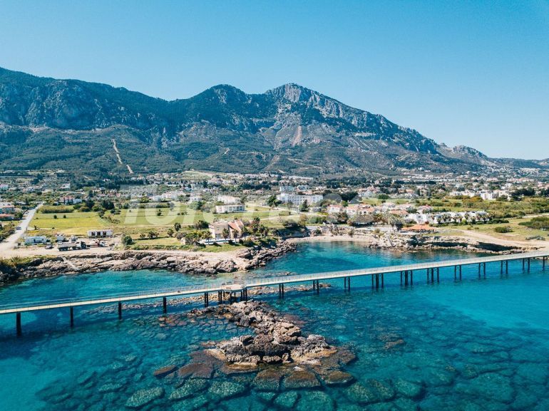 Квартира в Кирения, Северный Кипр вид на море с бассейном в рассрочку: купить недвижимость в Турции - 71137