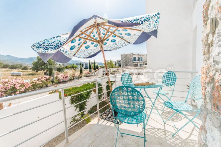 Квартира в Кирения, Северный Кипр вид на море с бассейном: купить недвижимость в Турции - 71302