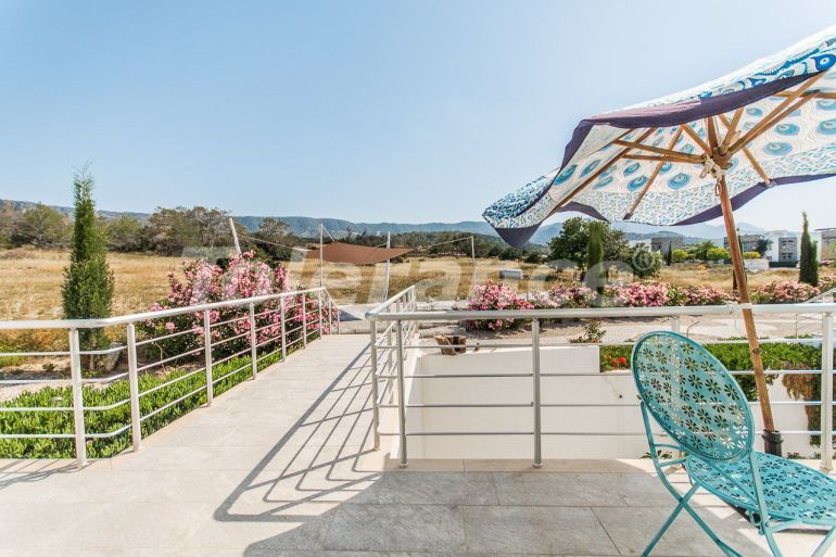 Квартира в Кирения, Северный Кипр вид на море с бассейном: купить недвижимость в Турции - 71303