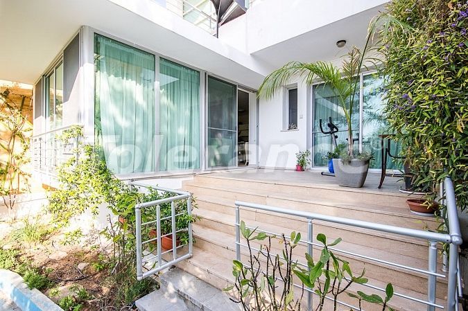 Квартира в Кирения, Северный Кипр с бассейном: купить недвижимость в Турции - 73047