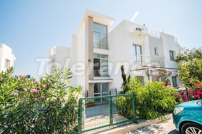 Квартира в Кирения, Северный Кипр: купить недвижимость в Турции - 73083