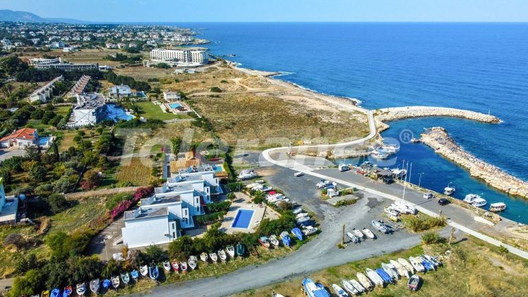 Квартира в Кирения, Северный Кипр вид на море с бассейном: купить недвижимость в Турции - 73279