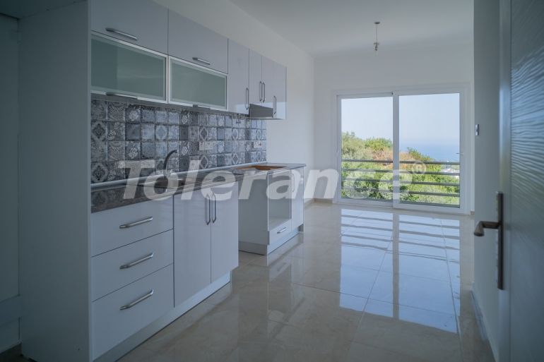 Квартира от застройщика в Кирения, Северный Кипр вид на море с бассейном: купить недвижимость в Турции - 74347