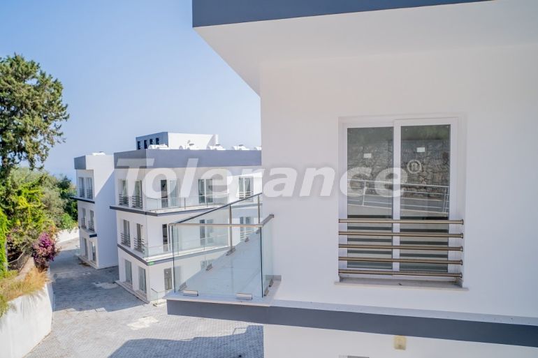 Квартира от застройщика в Кирения, Северный Кипр вид на море с бассейном: купить недвижимость в Турции - 74377