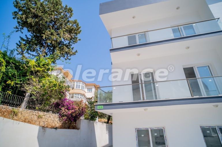 Квартира от застройщика в Кирения, Северный Кипр вид на море с бассейном: купить недвижимость в Турции - 74381