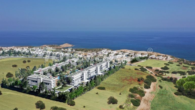 Квартира от застройщика в Кирения, Северный Кипр вид на море с бассейном в рассрочку: купить недвижимость в Турции - 76040