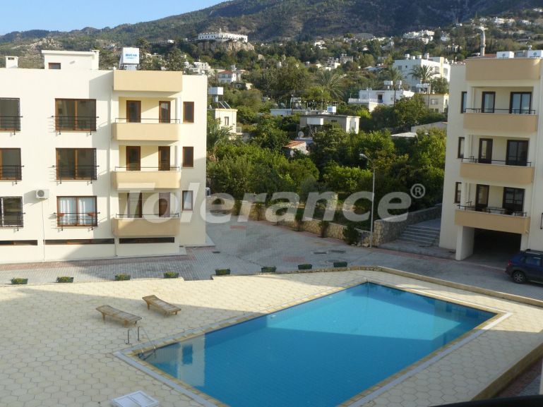 Квартира в Кирения, Северный Кипр с бассейном: купить недвижимость в Турции - 76926