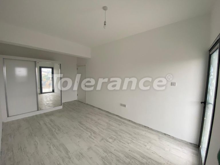 Квартира в Кирения, Северный Кипр с бассейном: купить недвижимость в Турции - 76934