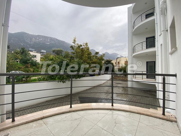 Квартира в Кирения, Северный Кипр с бассейном: купить недвижимость в Турции - 76939