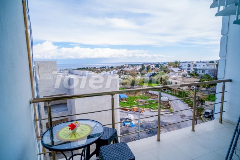 Квартира в Кирения, Северный Кипр вид на море с бассейном: купить недвижимость в Турции - 76957