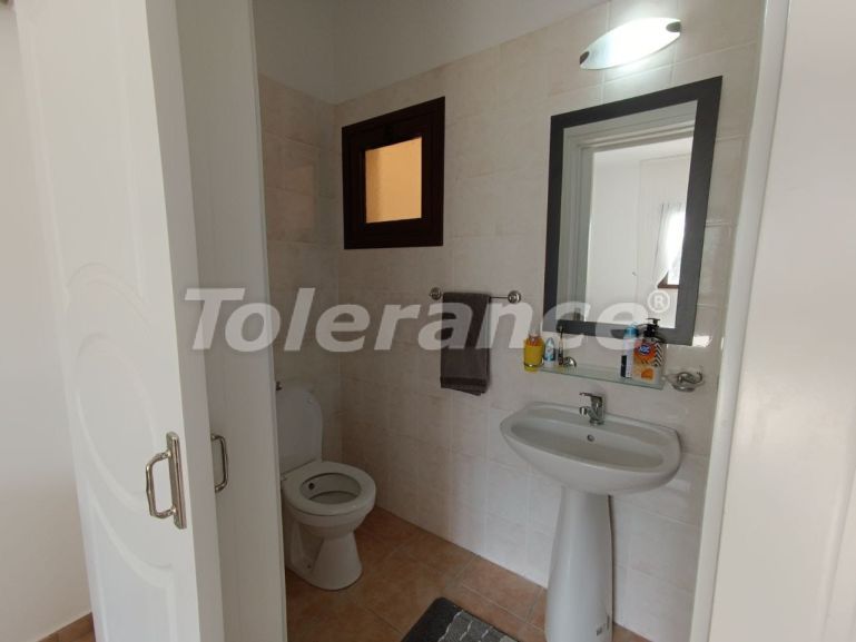 Квартира в Кирения, Северный Кипр вид на море с бассейном: купить недвижимость в Турции - 77293