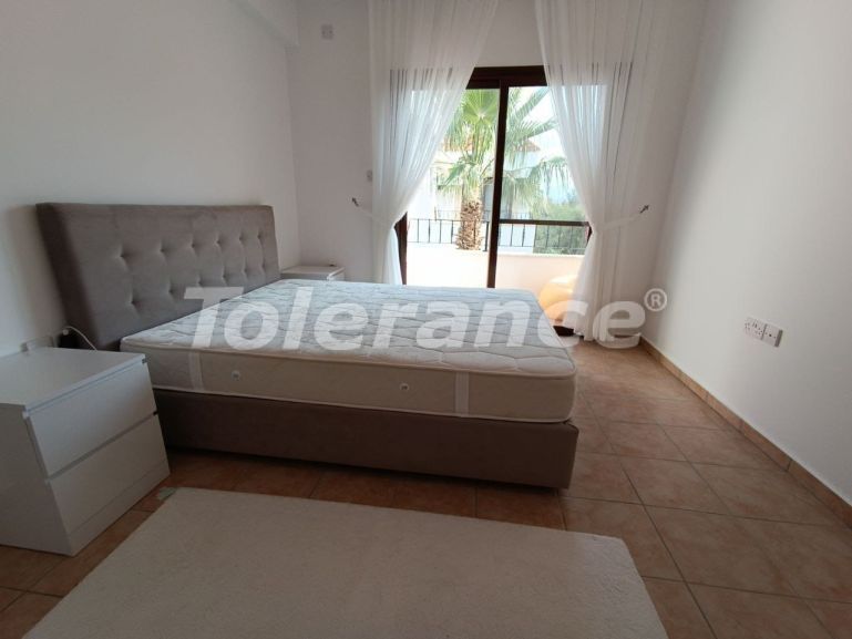 Квартира в Кирения, Северный Кипр вид на море с бассейном: купить недвижимость в Турции - 77303