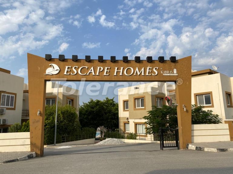 Квартира в Кирения, Северный Кипр с бассейном: купить недвижимость в Турции - 80765