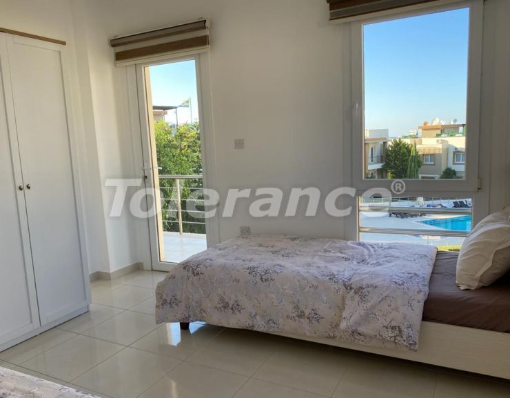 Квартира в Кирения, Северный Кипр с бассейном: купить недвижимость в Турции - 80769