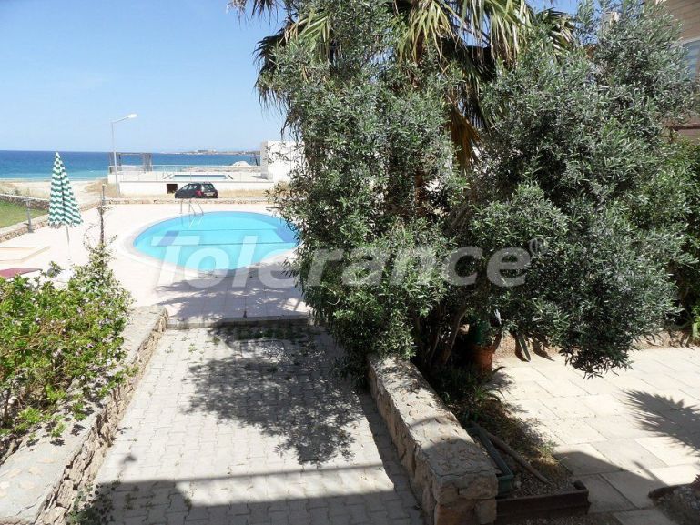 Квартира в Кирения, Северный Кипр вид на море с бассейном: купить недвижимость в Турции - 81368