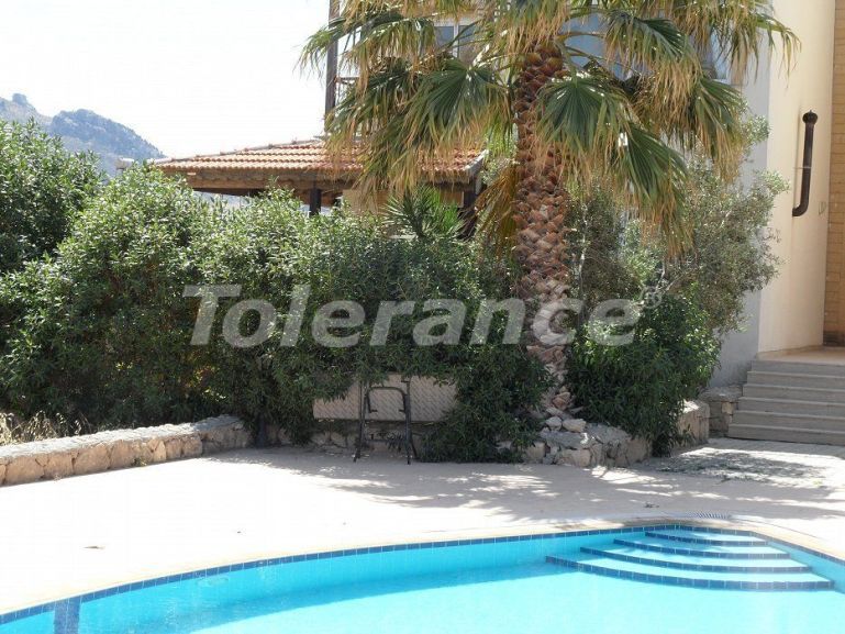 Квартира в Кирения, Северный Кипр вид на море с бассейном: купить недвижимость в Турции - 81375