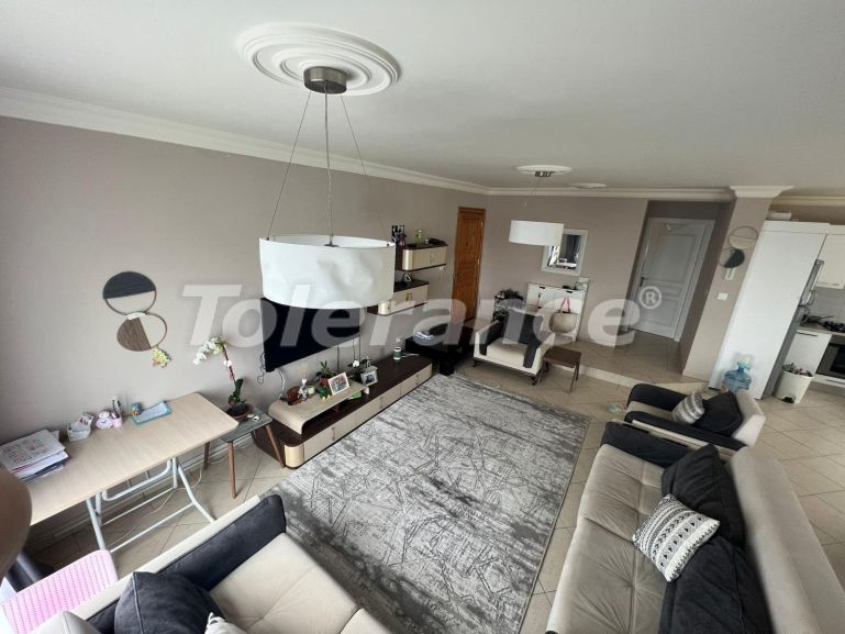 Квартира в Кирения, Северный Кипр с бассейном: купить недвижимость в Турции - 81519