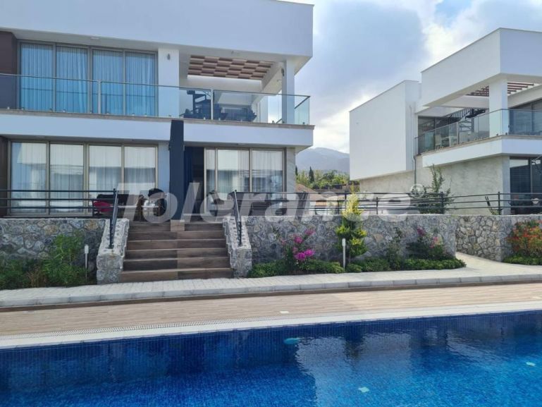 Квартира в Кирения, Северный Кипр с бассейном: купить недвижимость в Турции - 81928