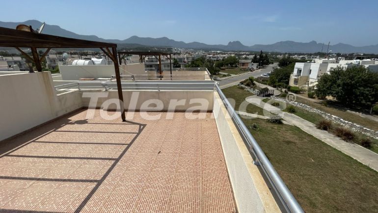 Квартира в Кирения, Северный Кипр вид на море с бассейном: купить недвижимость в Турции - 82486