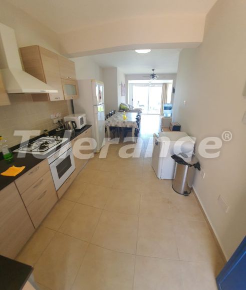 Квартира в Кирения, Северный Кипр вид на море с бассейном: купить недвижимость в Турции - 82504