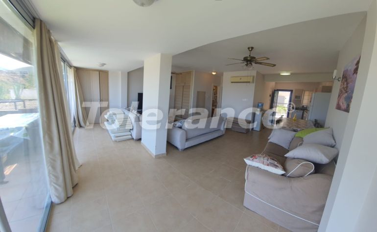 Квартира в Кирения, Северный Кипр вид на море с бассейном: купить недвижимость в Турции - 82511