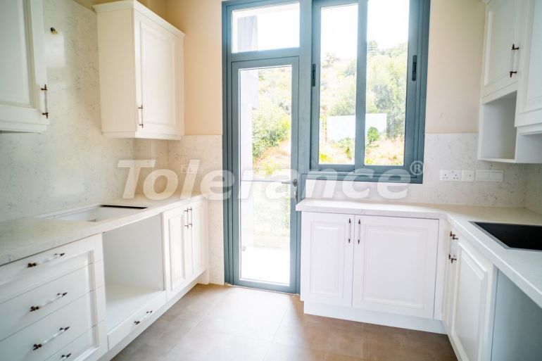 Квартира в Кирения, Северный Кипр: купить недвижимость в Турции - 85041
