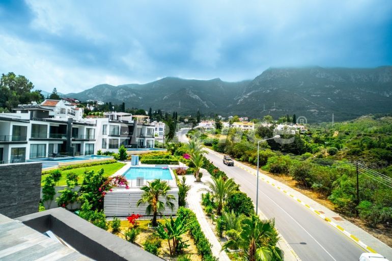 Квартира в Кирения, Северный Кипр вид на море с бассейном: купить недвижимость в Турции - 85051