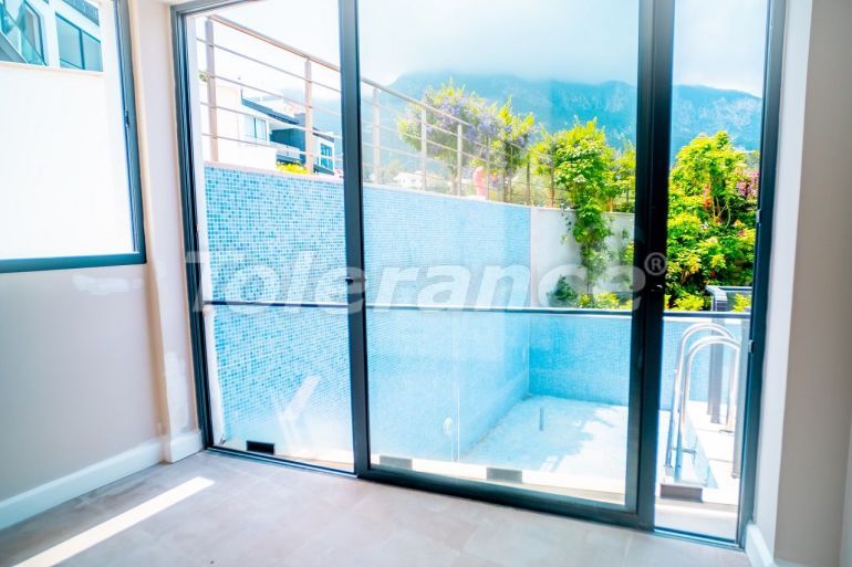 Квартира в Кирения, Северный Кипр вид на море с бассейном: купить недвижимость в Турции - 85081